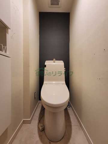 トイレ　別部屋の参考写真で御座います。