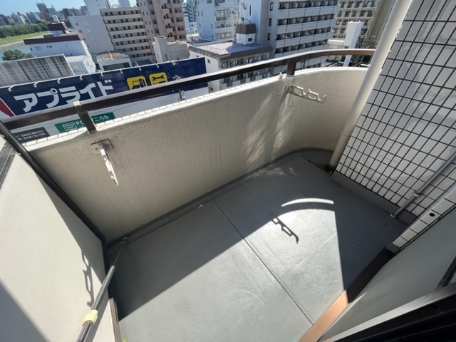 バルコニー　※別の部屋の写真です