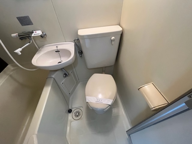 トイレ　※別の部屋の写真です