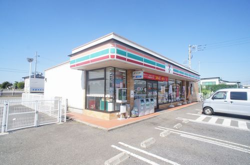 コンビニ　セブンイレブン下妻下木戸店（コンビニ）まで225m