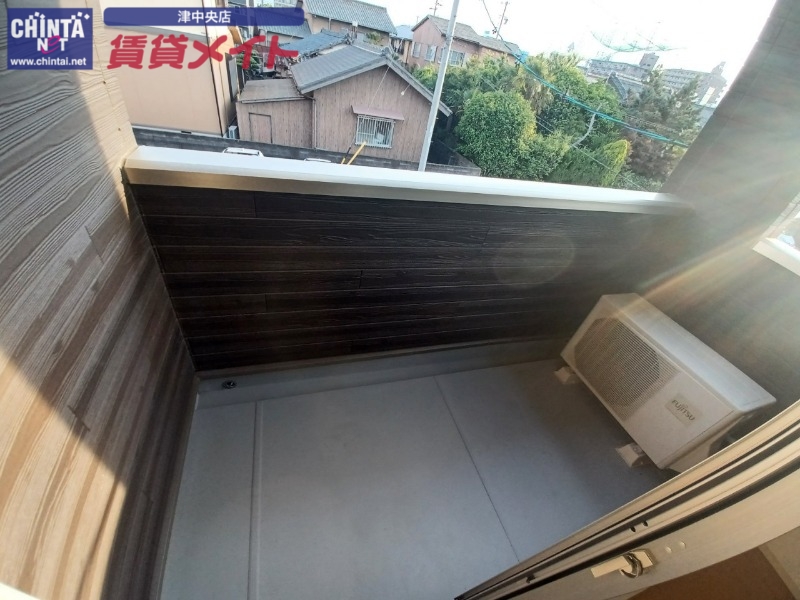 バルコニー　別部屋反転画像参考