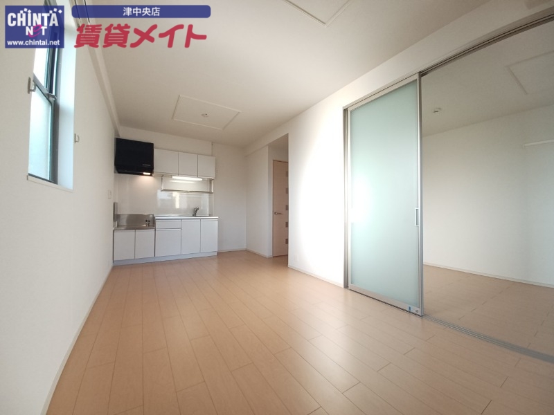 居室・リビング　別部屋反転画像参考