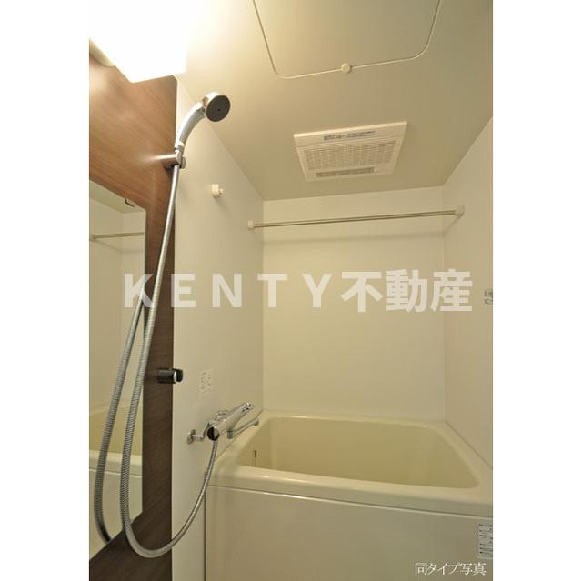 バス・シャワールーム　落ち着いた空間のお風呂です