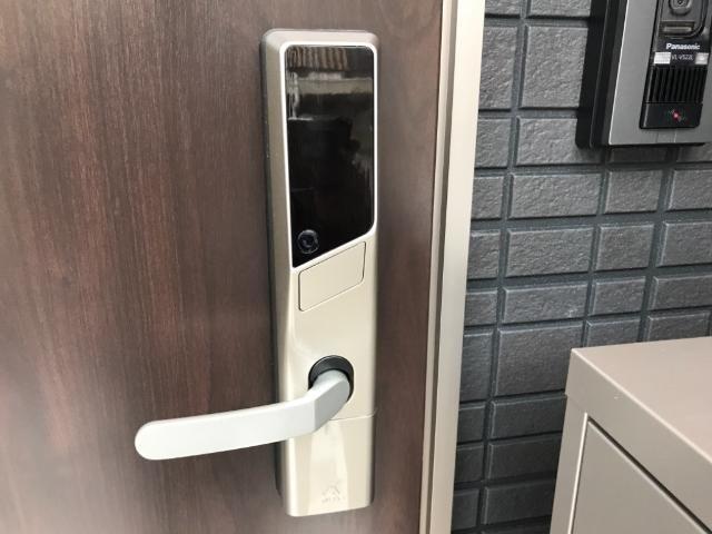 玄関　玄関電子錠