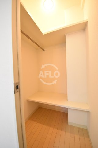 収納　レジディア京町堀　ウォークインクローゼット