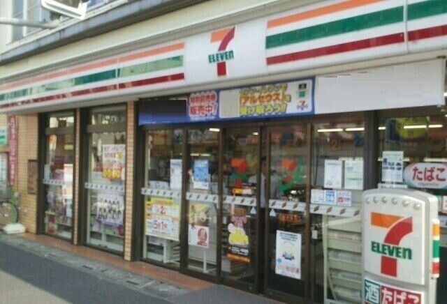 コンビニ　セブンイレブン東大宮店（コンビニ）まで108m