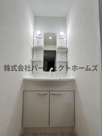 洗面設備　使いやすい洗面所です