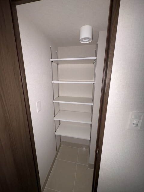 収納　シューズインクローゼット