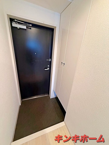 玄関　写真は別のお部屋です。※現況を優先します