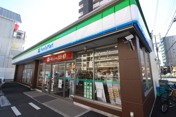 コンビニ　ファミリーマート 名古屋千代田店（コンビニ）まで270m