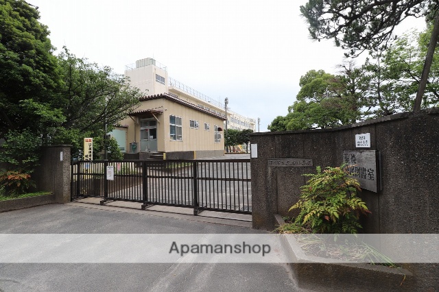 小学校　塩焼小学校（小学校）まで429m