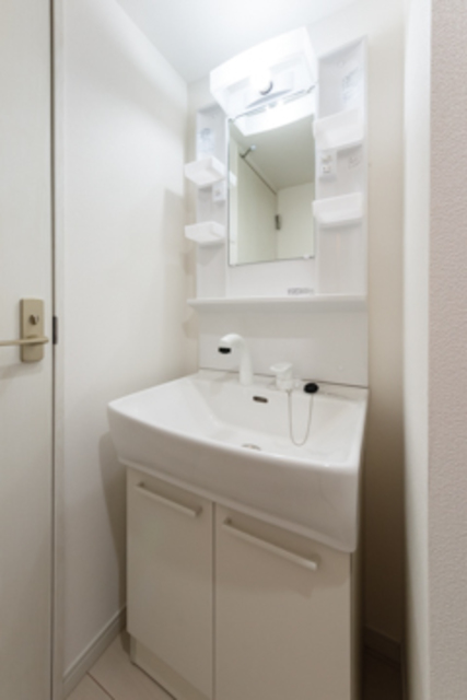 洗面設備　※写真は同タイプ住戸です。