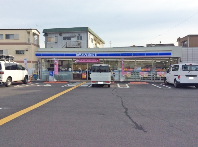 コンビニ　ローソン高知南万々店（コンビニ）まで224m