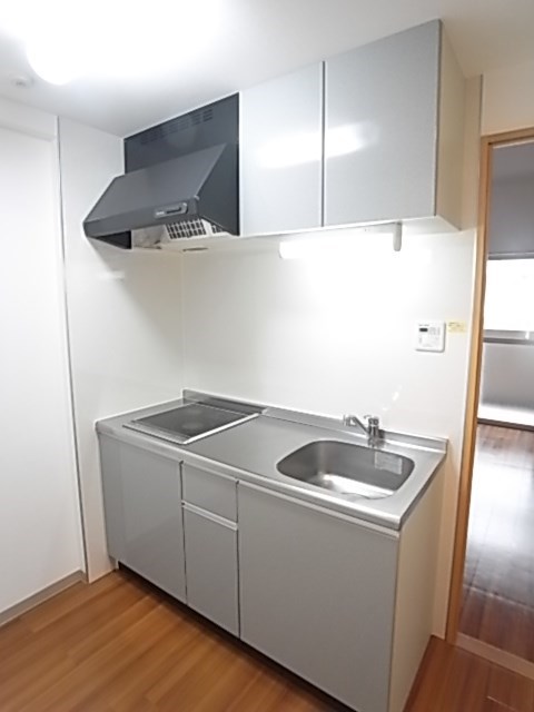 キッチン　コンパクトなキッチンで掃除もラクラク