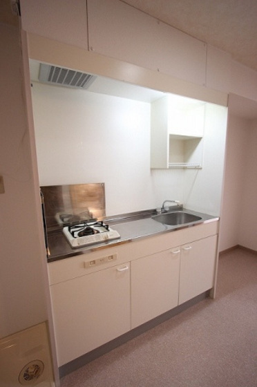 キッチン　※掲載写真は同マンション別部屋参考写真となります。