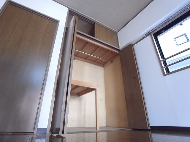 収納　クローゼット