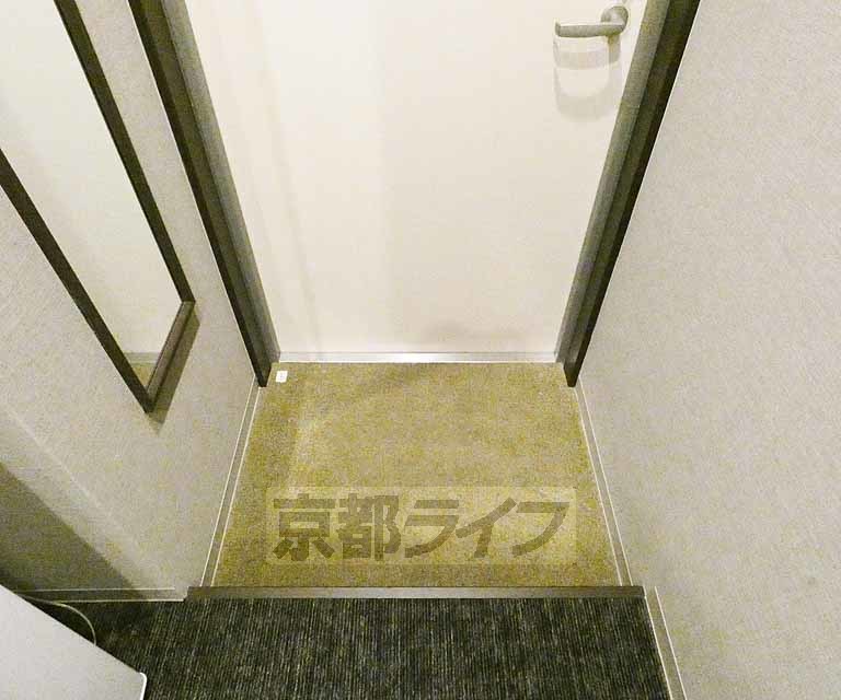 玄関　大きな段差がありません