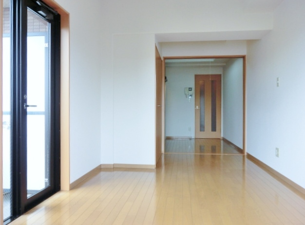 その他部屋・スペース　別室参考写真／洋室とダイニングはつなげての使用も引き戸で区切
