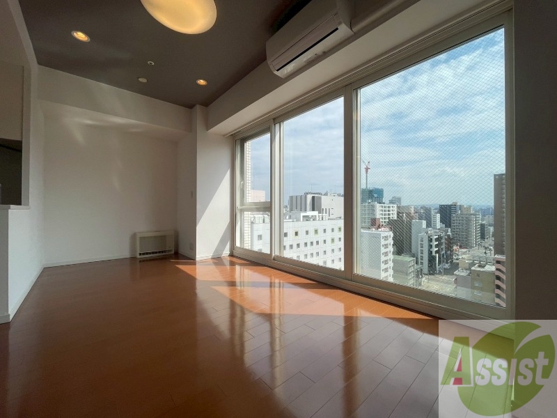 居室・リビング　広くてキレイなお部屋が広がっていて、充実した生活が送れそう。