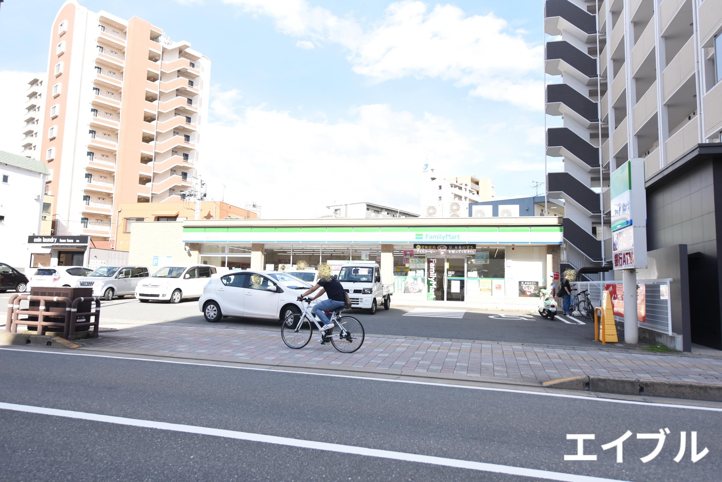コンビニ　ファミリーマート福岡玉川町店（コンビニ）まで203m
