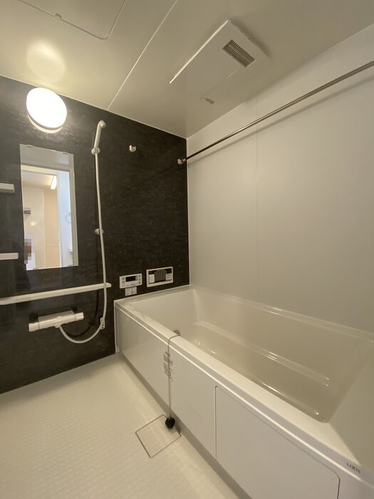 バス・シャワールーム　※同タイプの部屋写真です