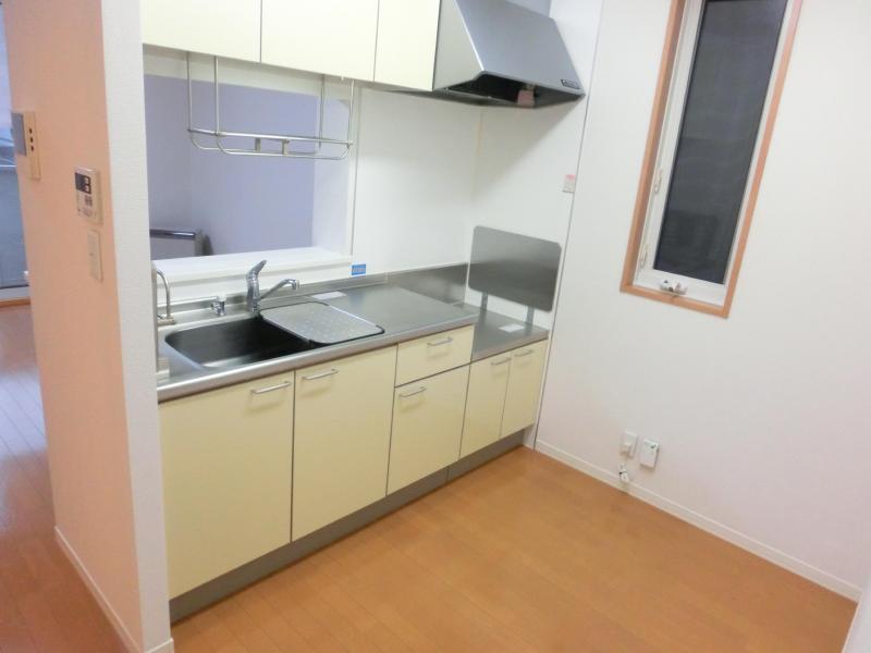 キッチン　反転タイプの写真です。