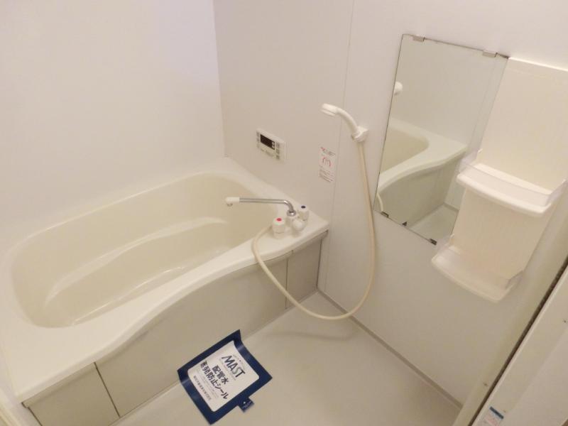 バス・シャワールーム　反転タイプの写真です。