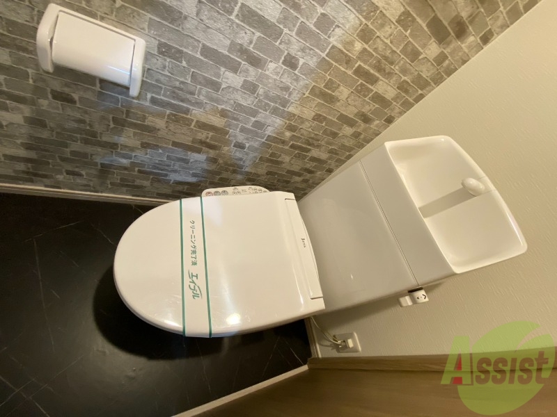 トイレ　トイレは温水洗浄便座になっており、快適にご利用できます。
