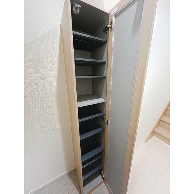 収納　シューズボックス