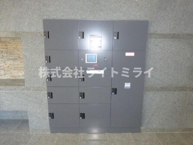 ロビー　?