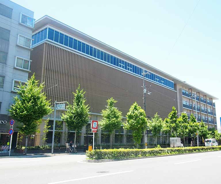 中学校　京都市立凌風中学校（中学校）まで496m
