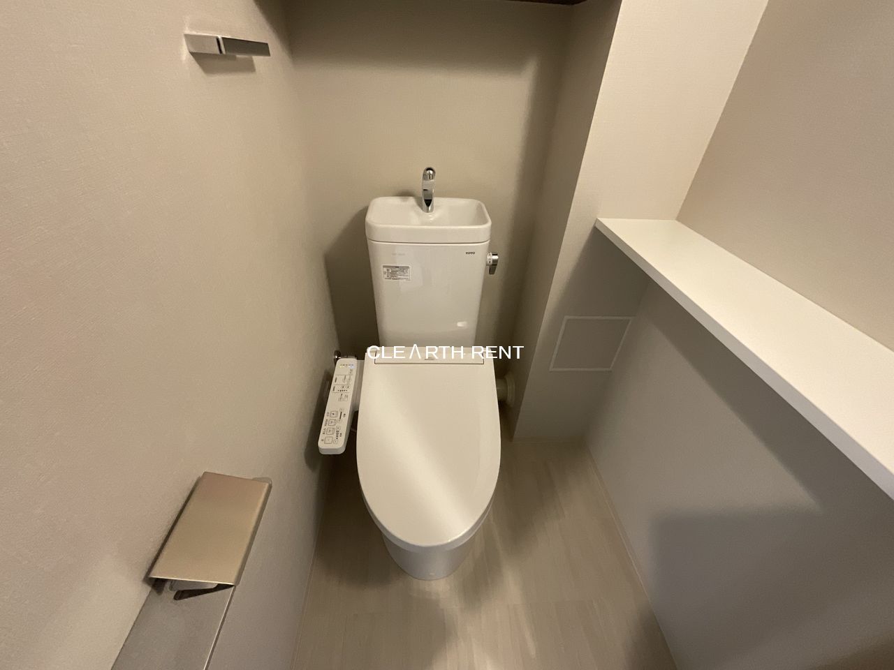 トイレ　温水洗浄便座