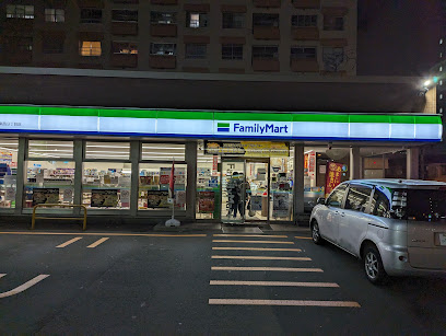 コンビニ　ファミリーマート札幌南6条西9丁目店（コンビニ）まで307m