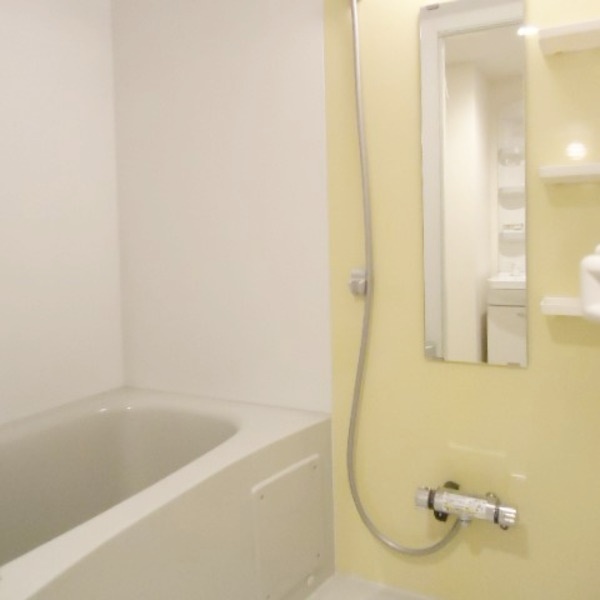 バス・シャワールーム　浴室乾燥もあり女性の方も安心♪