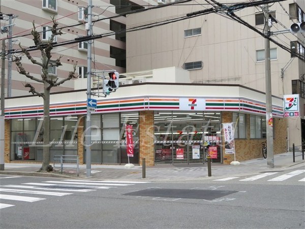 コンビニ　セブンイレブン 大阪大手通１丁目店（コンビニ）まで142m
