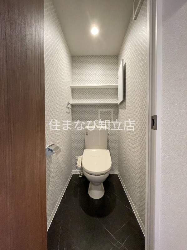 トイレ　反転同型タイプ