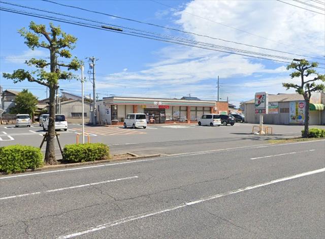 コンビニ　セブンイレブン千鳥町店（コンビニ）まで885m