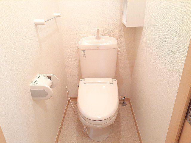 トイレ　清潔感のあるトイレです