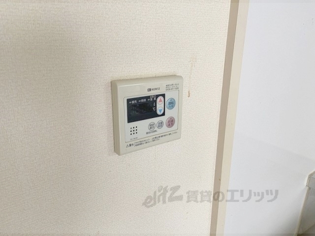 その他設備　給湯器リモコン
