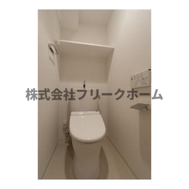 トイレ　※写真は同タイプ住戸です。