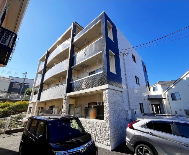 建物外観　オートロック完備
