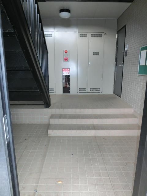 エントランス　エントランス