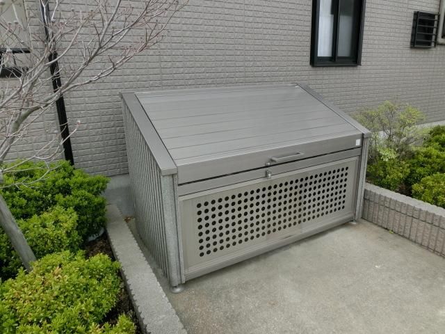 建物外観　ゴミステーション