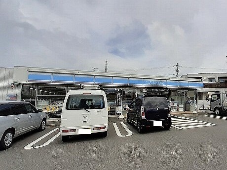 コンビニ　ローソン（コンビニ）まで270m