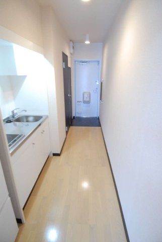 玄関　同タイプ写真の為、現況優先致します。