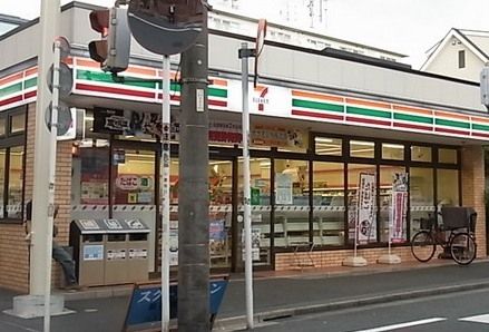 コンビニ　セブンイレブン（コンビニ）まで163m