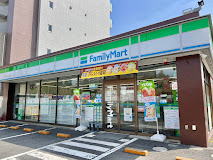 コンビニ　ファミリーマート 練馬光ヶ丘店（コンビニ）まで428m