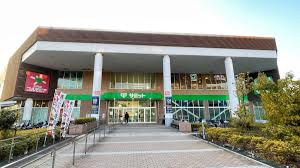 ショッピングセンター　サミット横浜岡野店（ショッピングセンター）まで549m