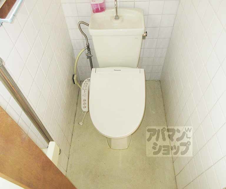 トイレ　ウォシュレットついてます！
