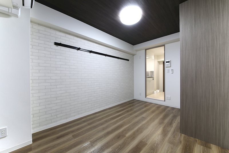 その他部屋・スペース　ウッドテイストの内装が施されています。